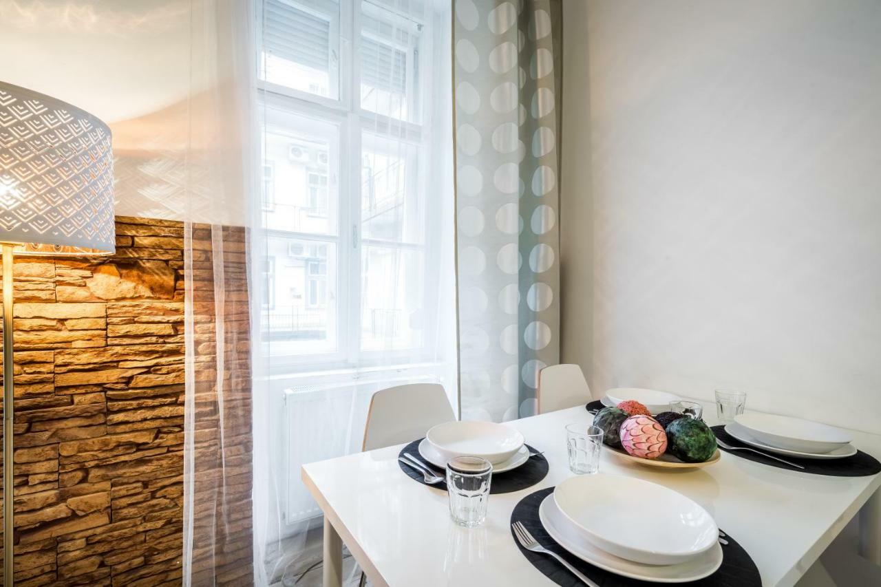BpR BRIGHT Sapphire Apartment Budapest Extérieur photo